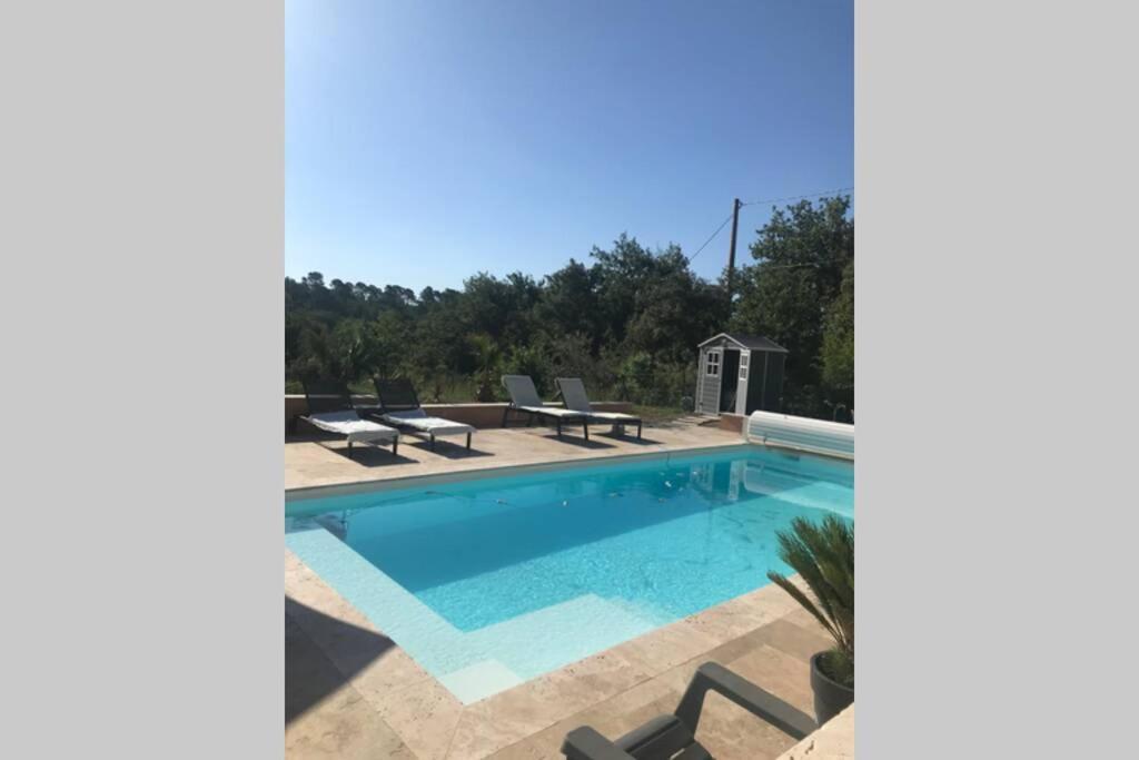 Logement Attenant A Une Villa T2 Avec Terrasse . Besse-sur-Issole Kültér fotó