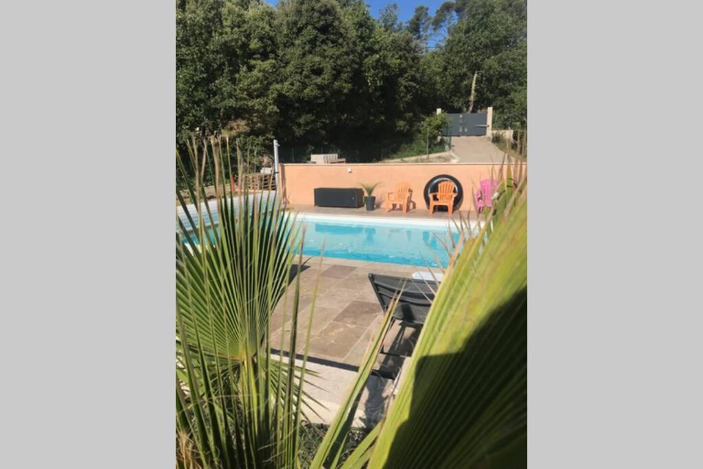 Logement Attenant A Une Villa T2 Avec Terrasse . Besse-sur-Issole Kültér fotó