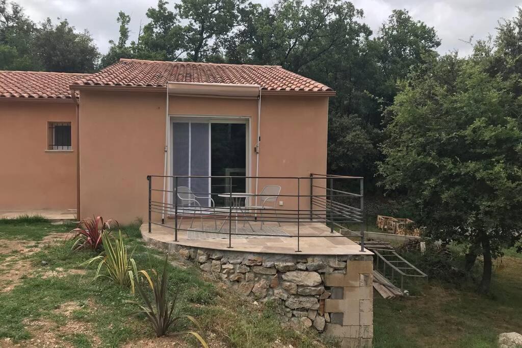 Logement Attenant A Une Villa T2 Avec Terrasse . Besse-sur-Issole Kültér fotó