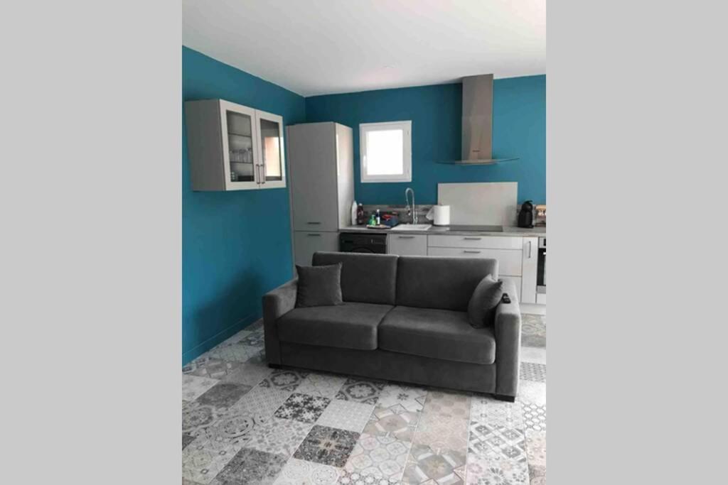 Logement Attenant A Une Villa T2 Avec Terrasse . Besse-sur-Issole Kültér fotó