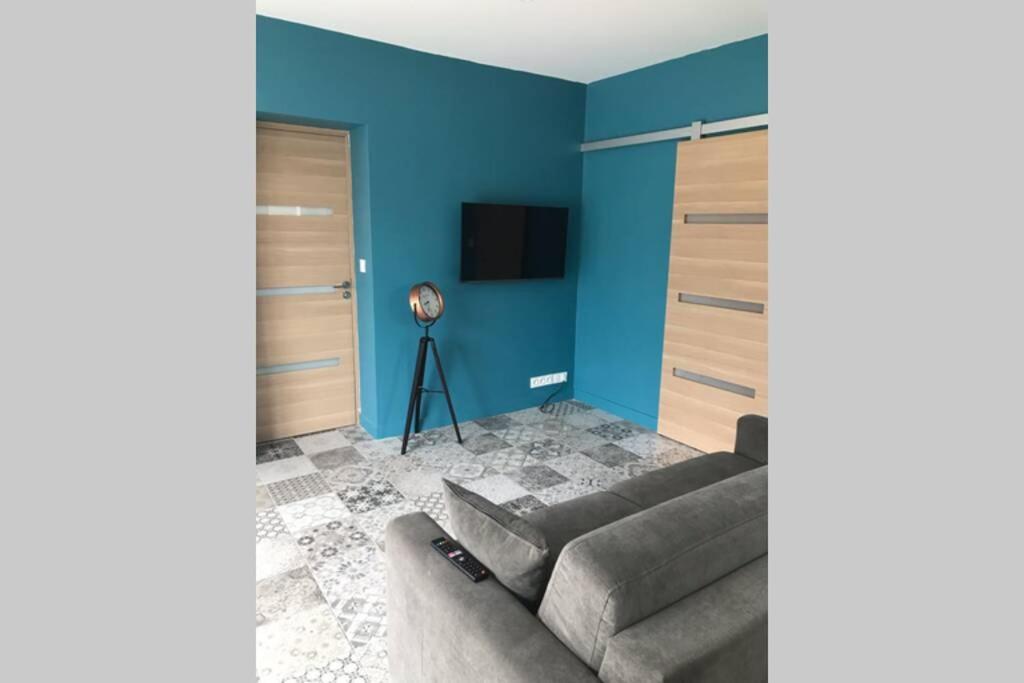 Logement Attenant A Une Villa T2 Avec Terrasse . Besse-sur-Issole Kültér fotó